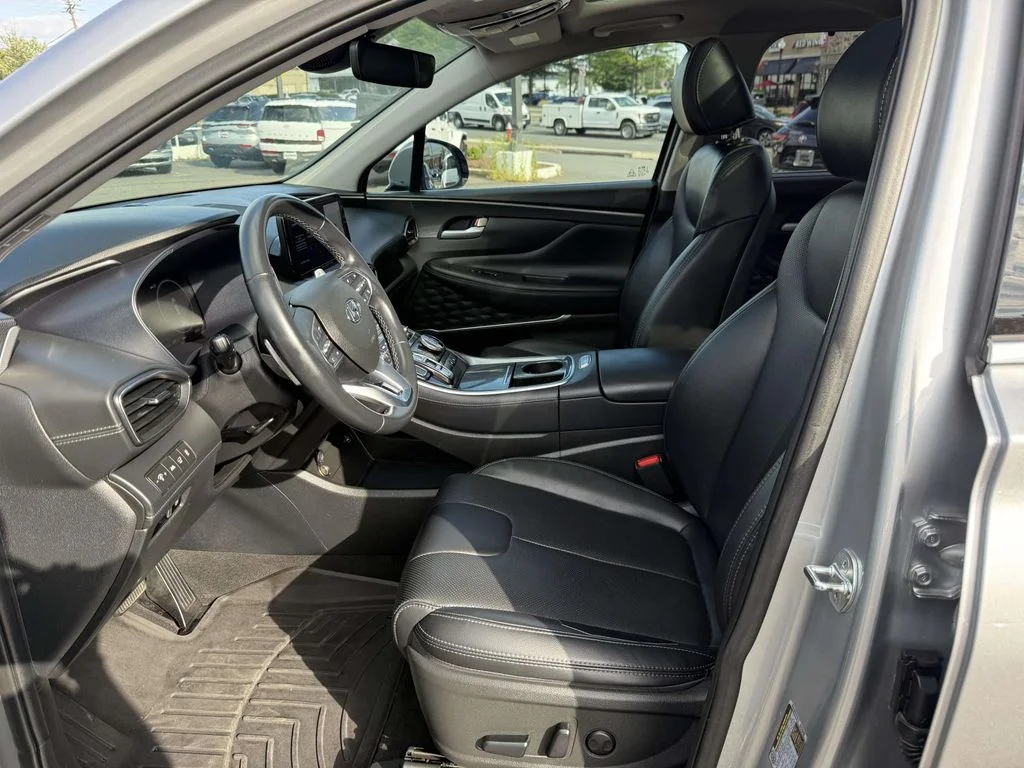 Used 2023 Silver Hyundai SEL image 13