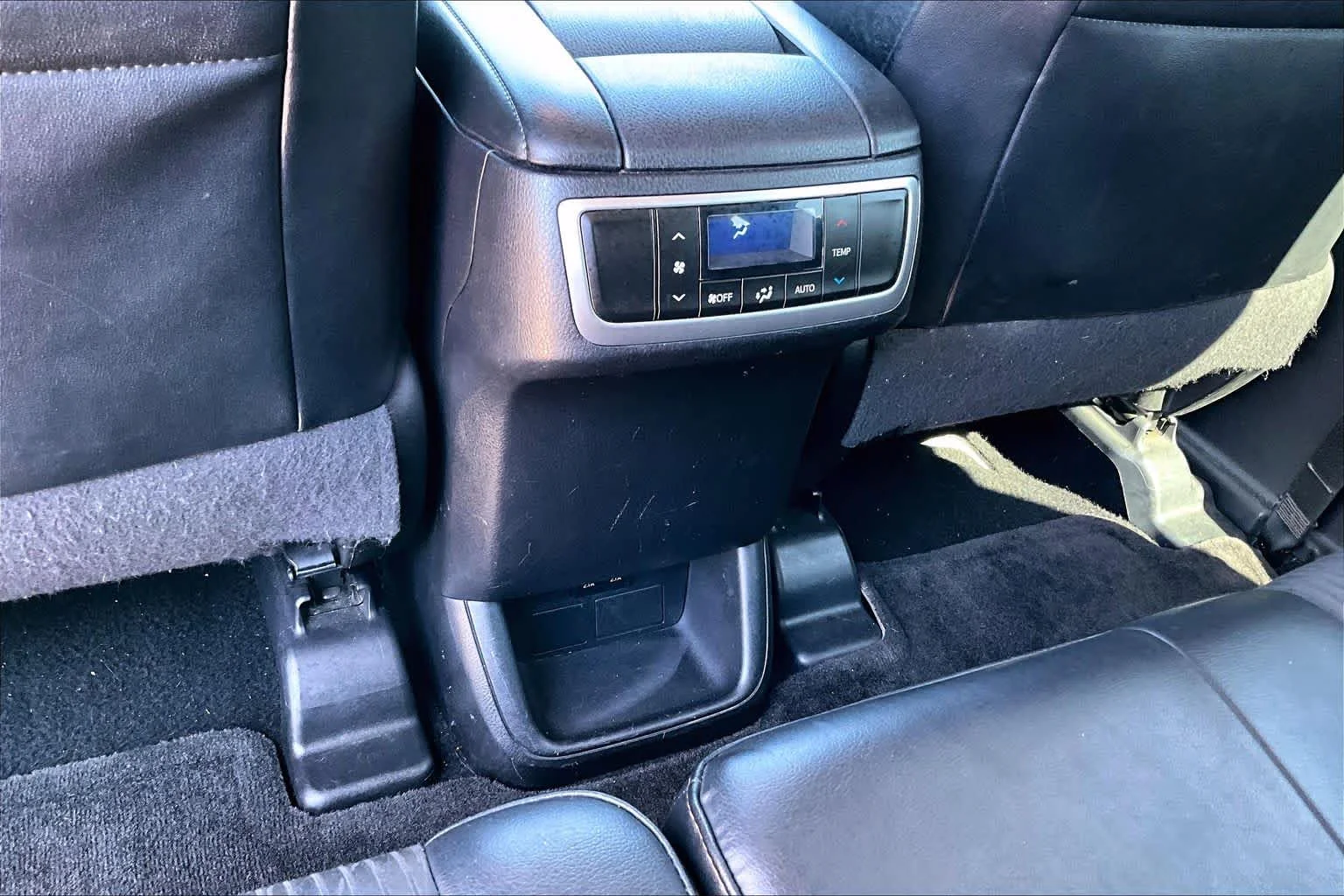 Used 2017 Blizzard Pearl Toyota LE image 34