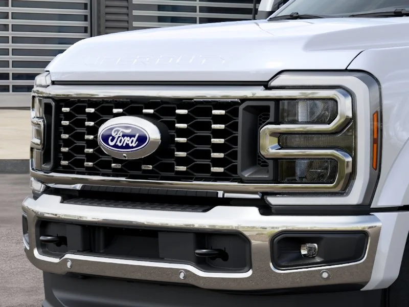 New 2027 Star White Metallic Tri-Coat Ford F-450® King Ranch® image 17