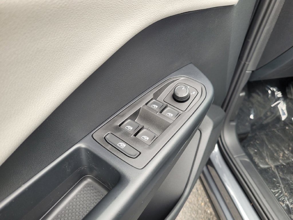 New 2027 Gray Volkswagen 1.5T S image 26