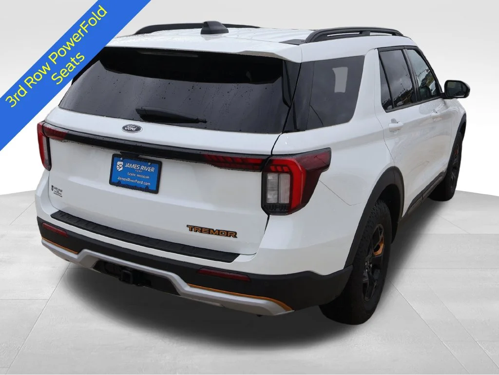 New 2026 Star White Metallic Tri-Coat Ford Tremor® image 5
