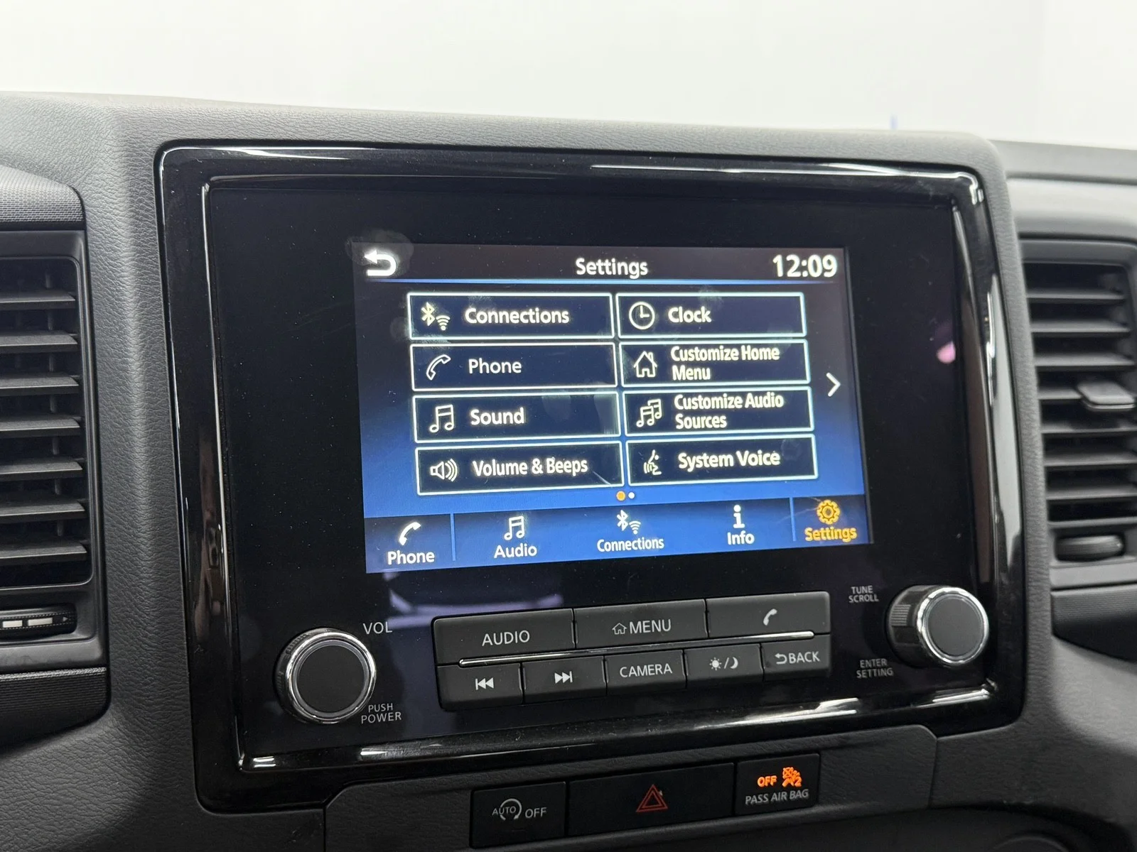 Used 2024 Glacier White Nissan S king cab 4x2 image 16