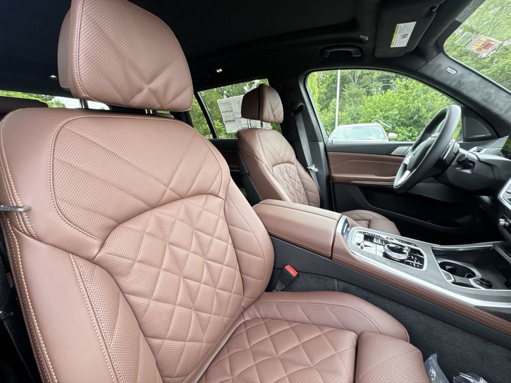 New 2027 Mineral White Metallic BMW xDrive40i image 27