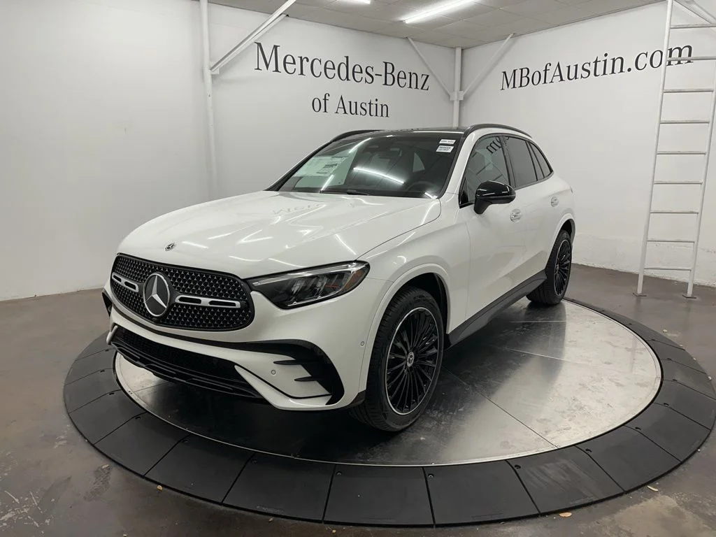 Used 2026 White Mercedes-Benz GLC 300 image 3