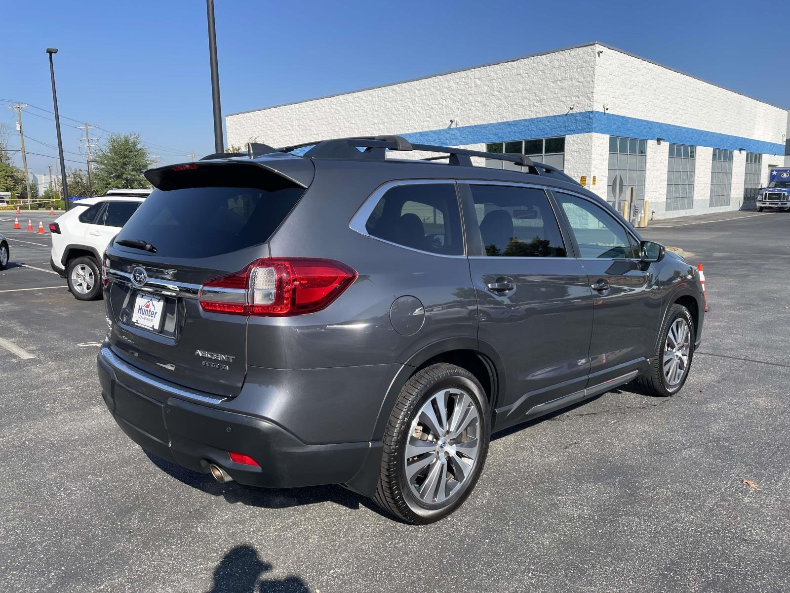 Used 2022 Magnetite Gray Metallic Subaru Limited image 6