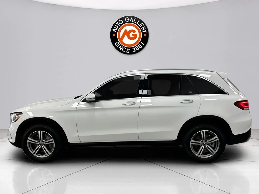 Used 2022 White Mercedes-Benz GLC 300 image 4