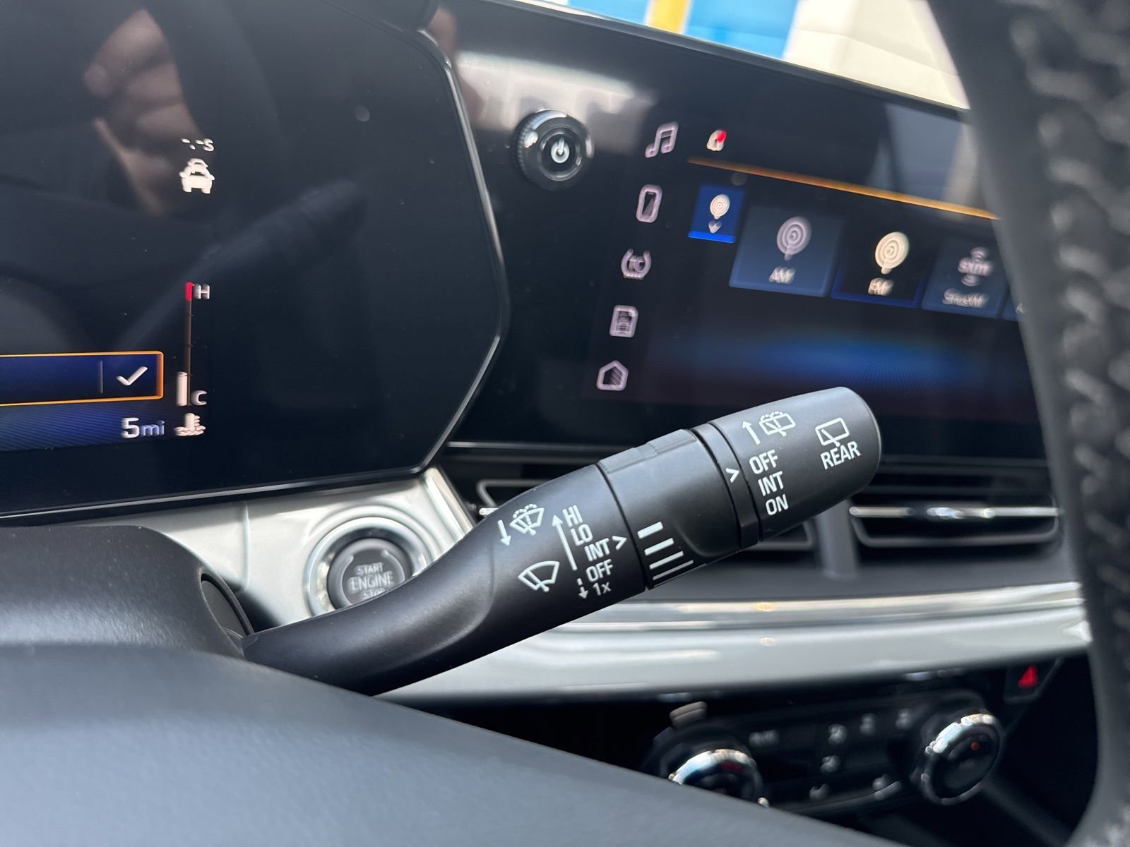 New 2026 Summit White Chevrolet LT with Sunroof Package - Driver Confidence Package - Convenience Package image 33