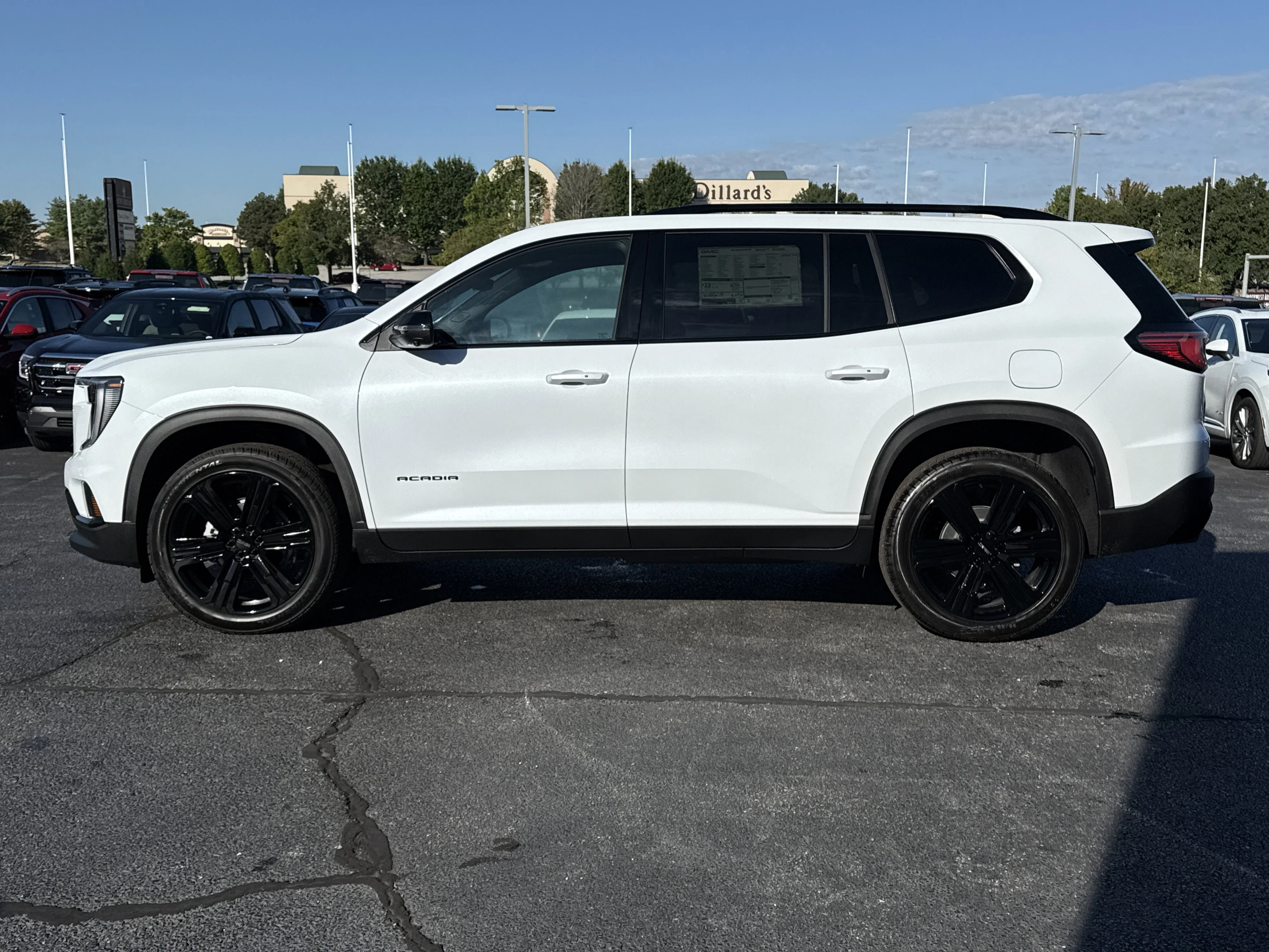 2026 GMC Acadia Elevation - Photo 11