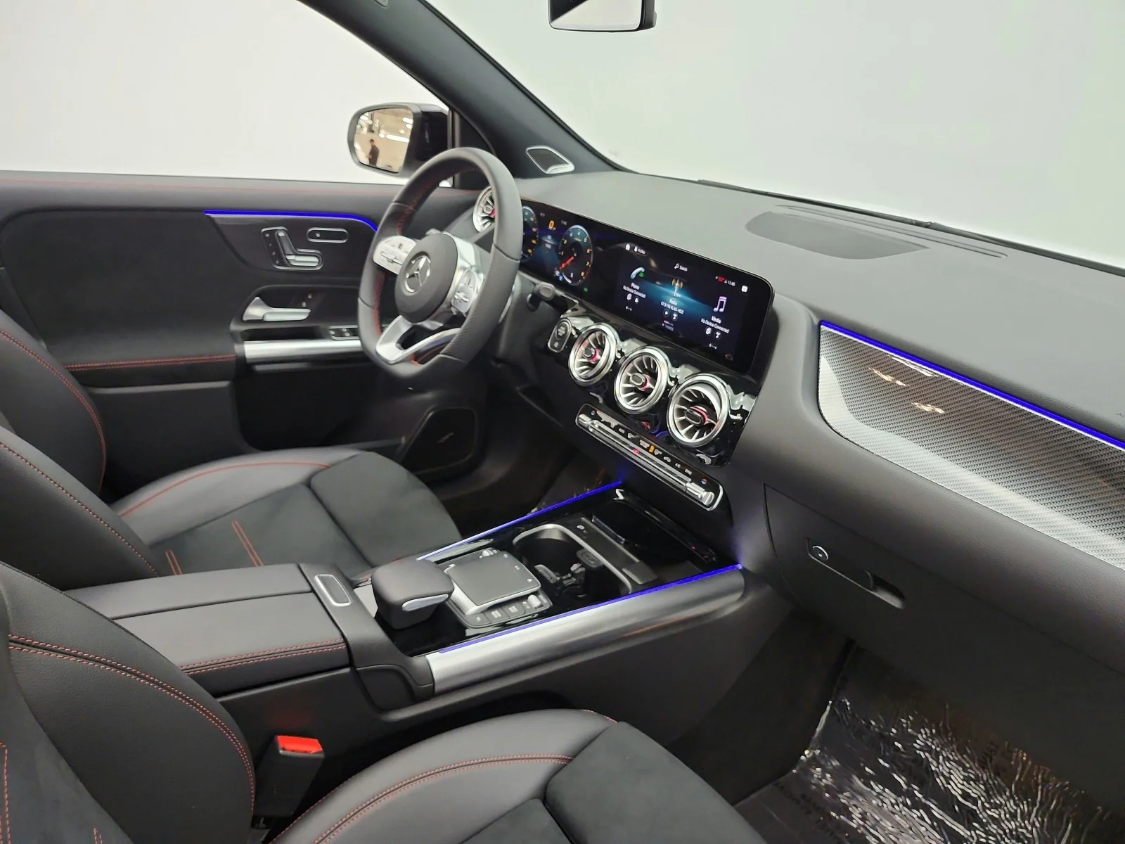 Used 2023 Polar White Mercedes-Benz GLA 250 SUV image 17
