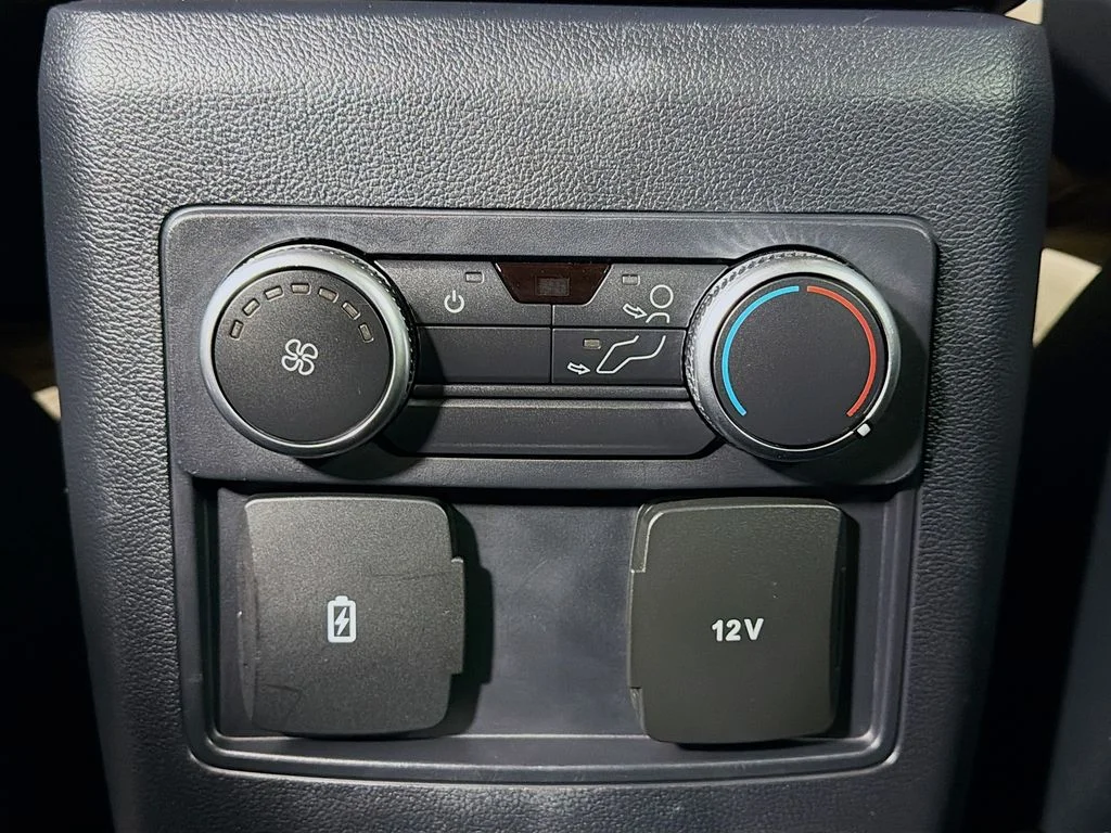 Used 2020 Black Ford XLT image 21