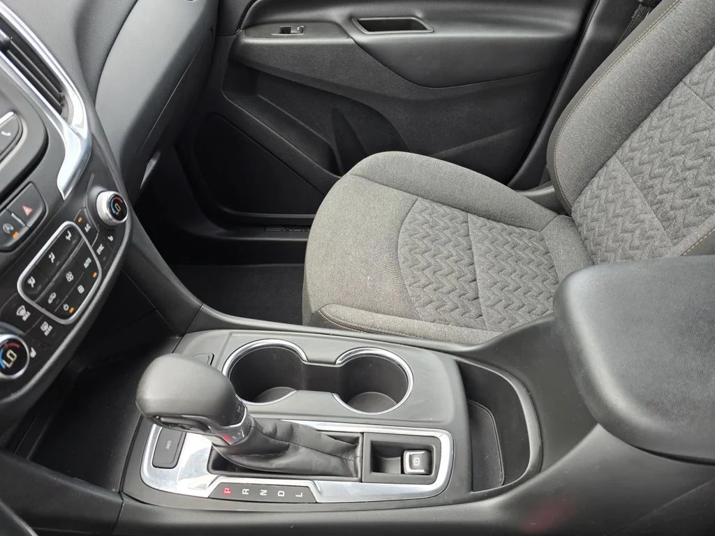 Used 2022 Silver Ice Metallic Chevrolet LT image 16