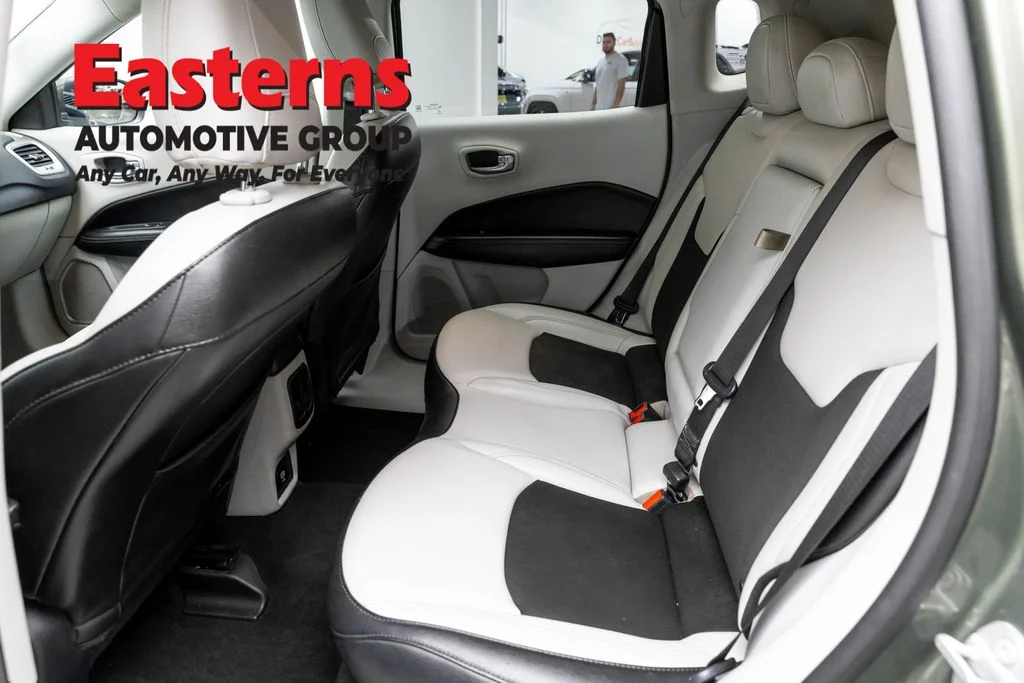 Used 2021 Green Jeep Latitude image 22