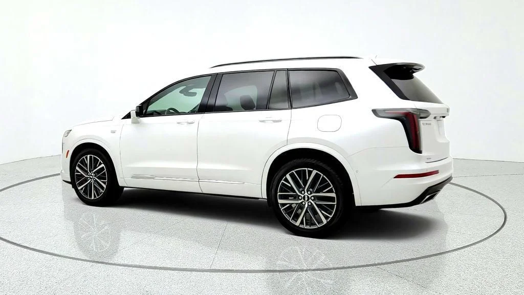 Used 2024 Crystal White Tricoat Cadillac AWD 4dr Sport w/ Super Cruise & Technology Pkg image 7