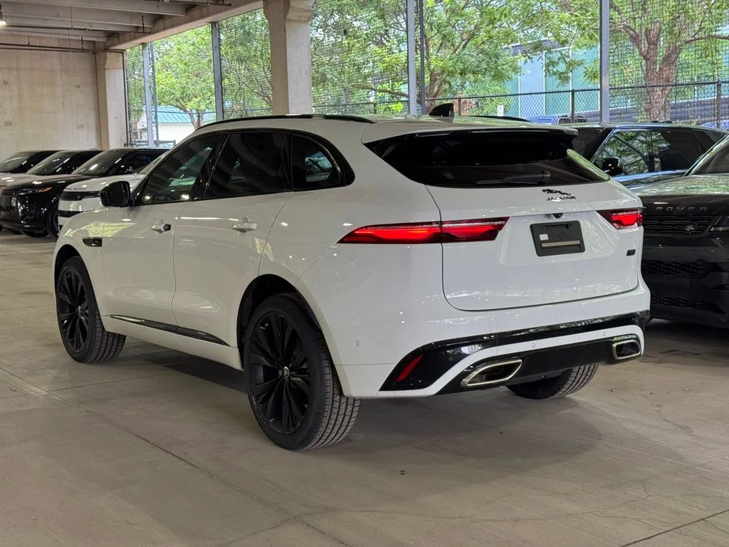 New 2026 Fuji White Jaguar P400 R-Dynamic S image 6