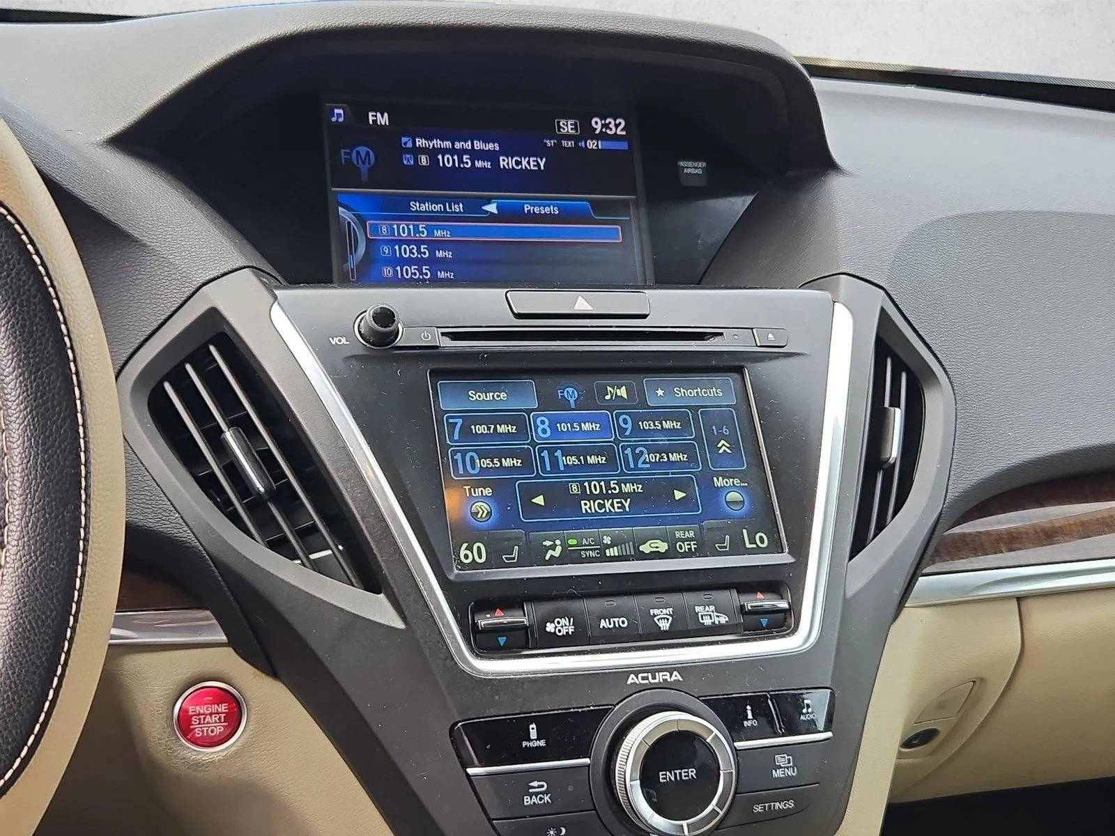Used 2017  Acura  image 12