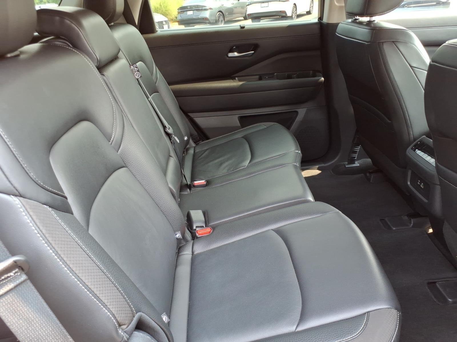 Used 2025 Super Black Nissan SL image 20