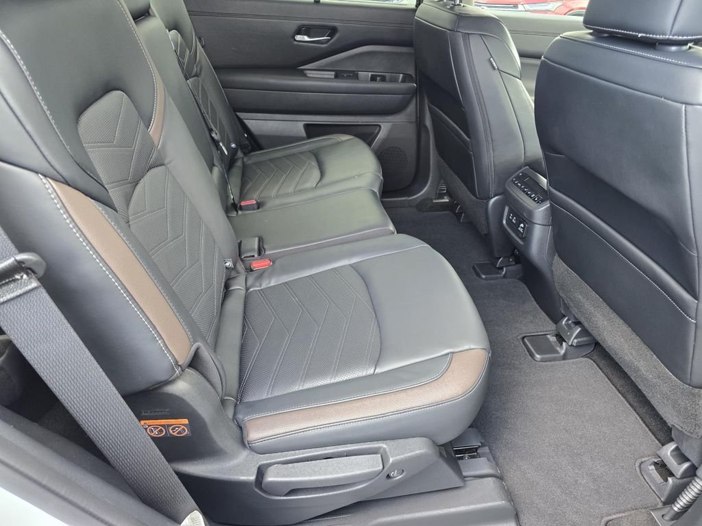 2023 Nissan Pathfinder Platinum - Photo 22