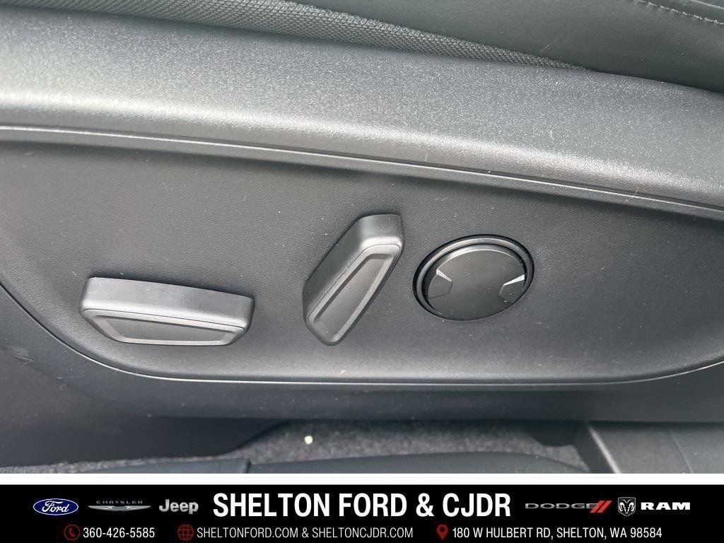 New 2025 Star White Metallic Tri-coat Ford Plug-in Hybrid image 11