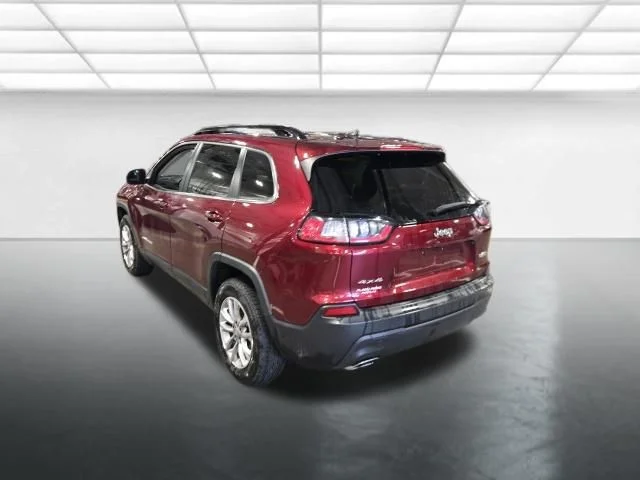 Used 2022 Red Jeep Latitude Lux image 7
