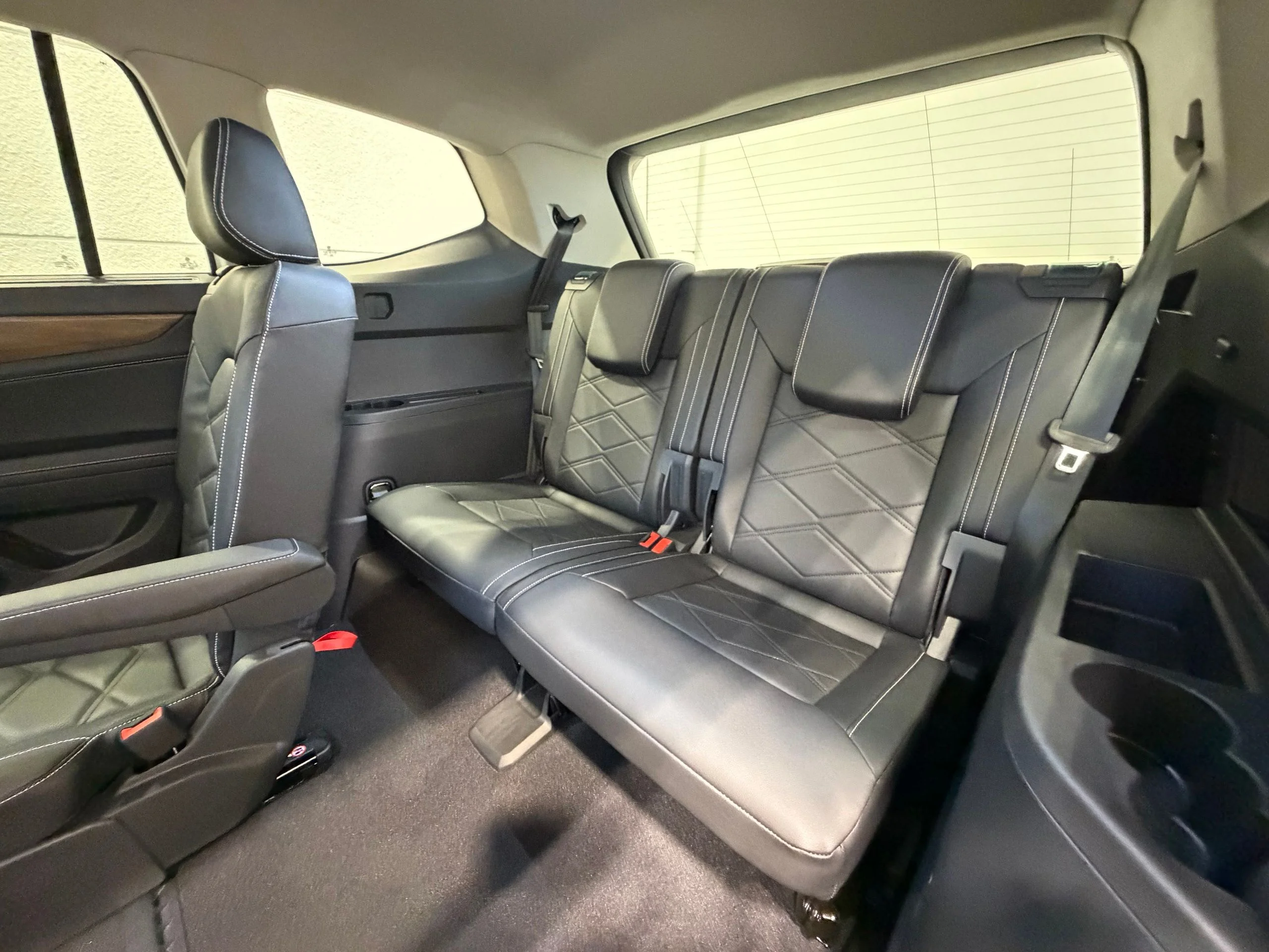 New 2026 White Volkswagen 2.0T SE w/Technology image 24