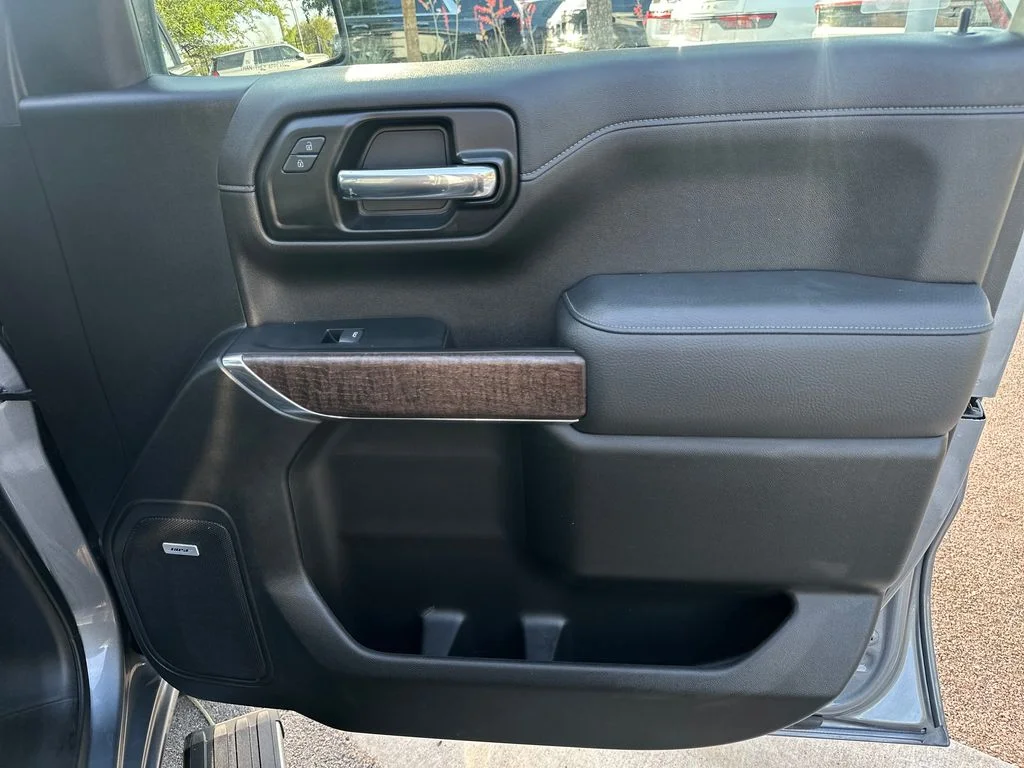 Used 2022 Gray GMC Denali image 33