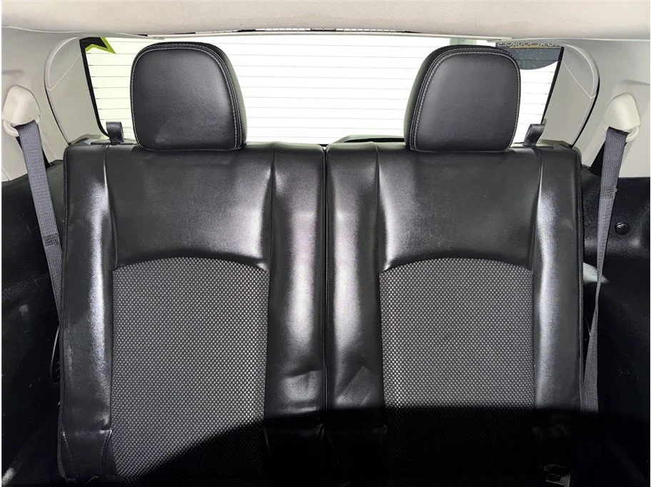 Used 2017 Pitch Black Clearcoat Dodge Crossroad Plus image 17