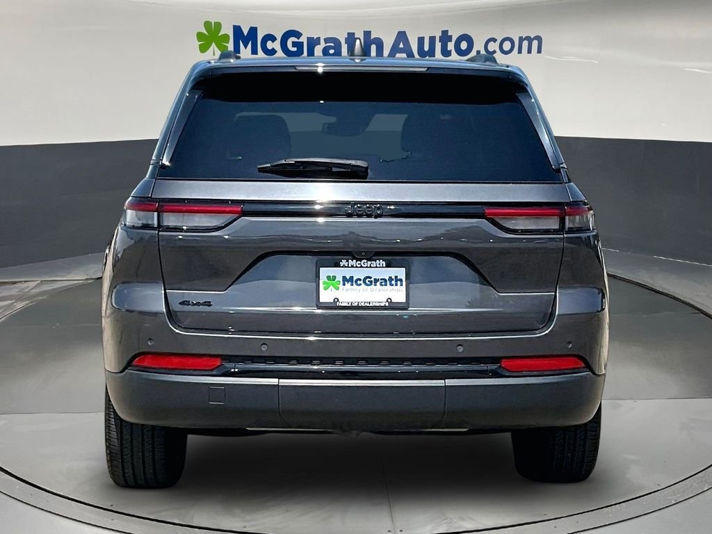 Used 2023 Gray Jeep Altitude X image 6