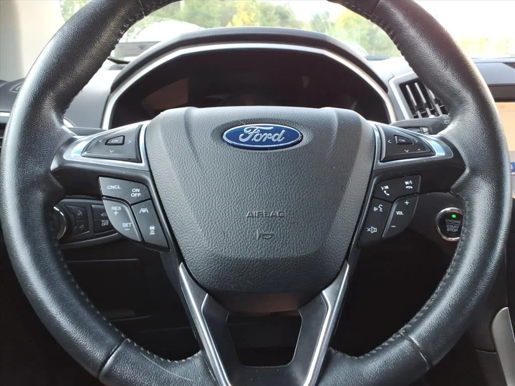 Used 2020 Silver Ford SEL image 15