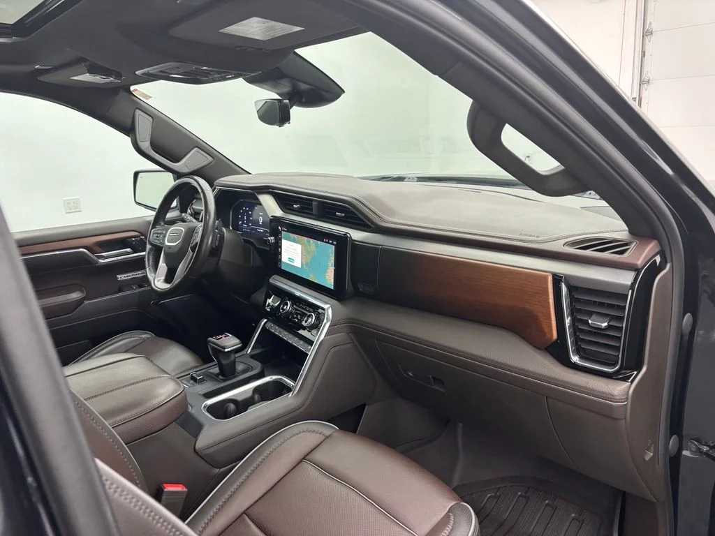 Used 2023 Silver GMC Denali image 32