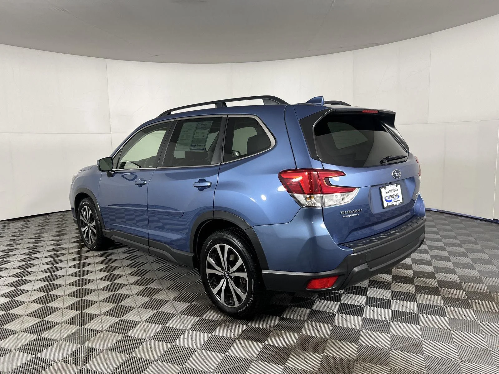 Used 2021 Horizon Blue Pearl Subaru Limited image 7