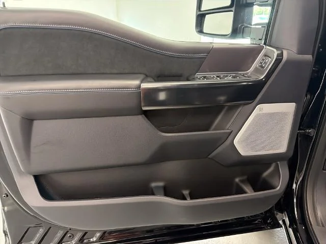 New 2026 Agate Black Metallic Ford F-250® Platinum® image 31