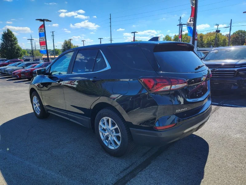 Used 2022 Black Chevrolet LT image 6