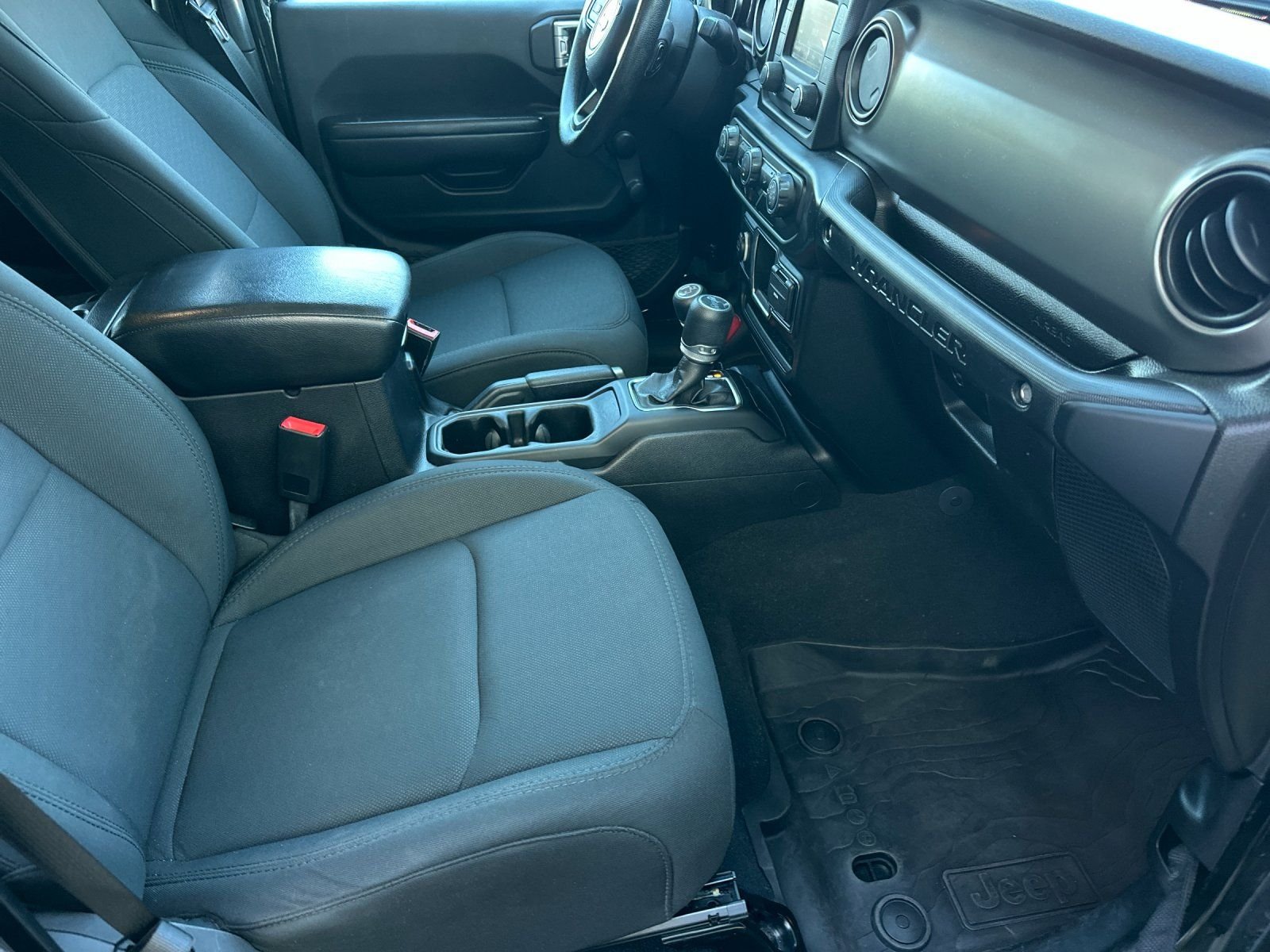 Used 2019 Black Clearcoat Jeep Unlimited Sport image 15