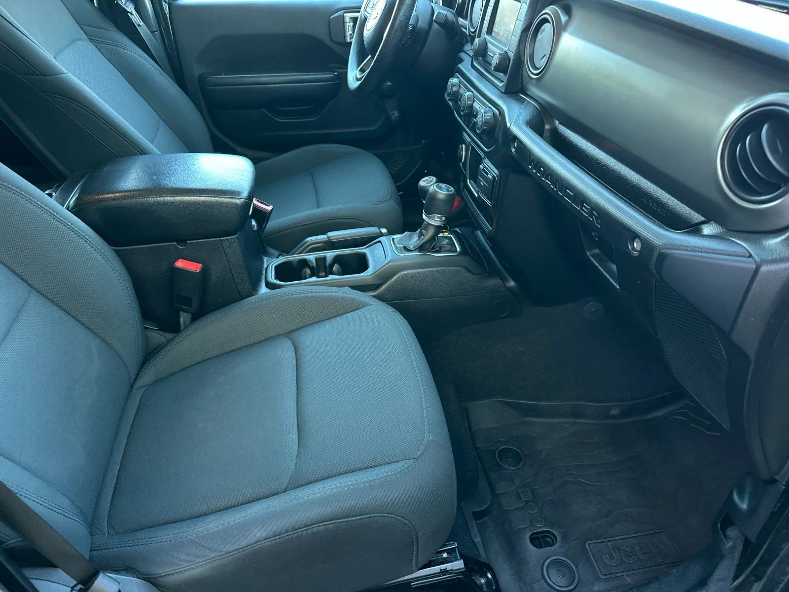 Used 2019 Black Clearcoat Jeep Unlimited Sport image 15