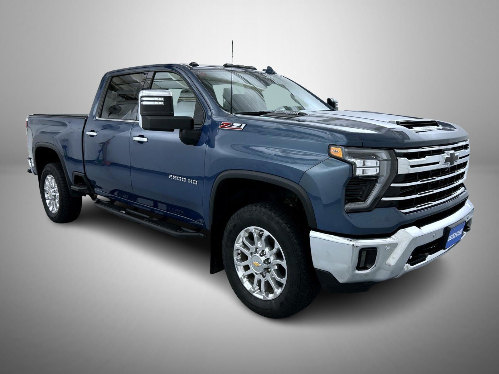 Used 2024 Blue Chevrolet LTZ image 3
