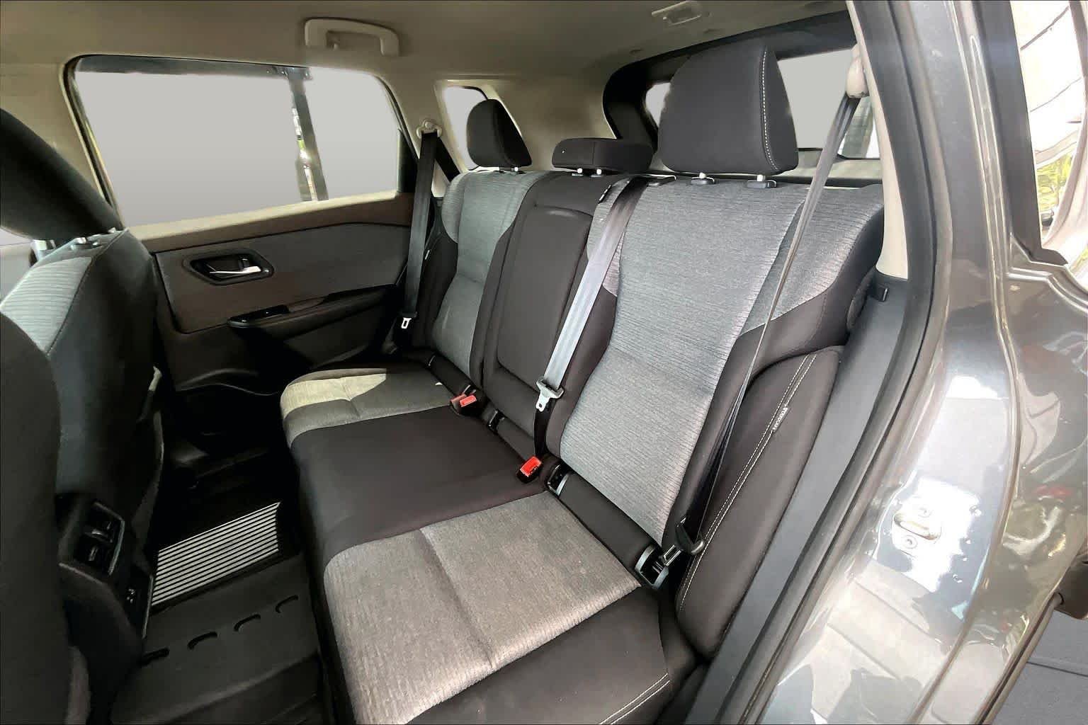 Used 2023 Gun Metallic Nissan SV image 21
