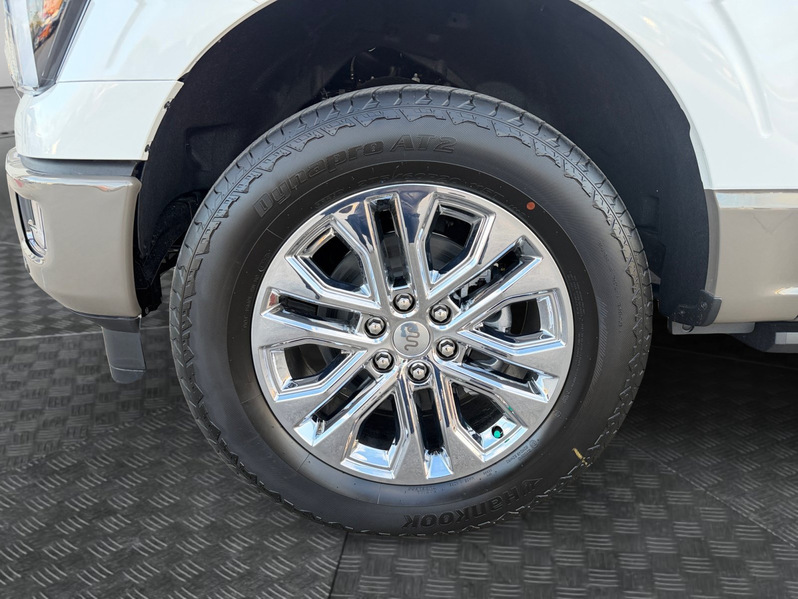 New 2026 Star White Metallic Tri-Coat Ford King Ranch image 9