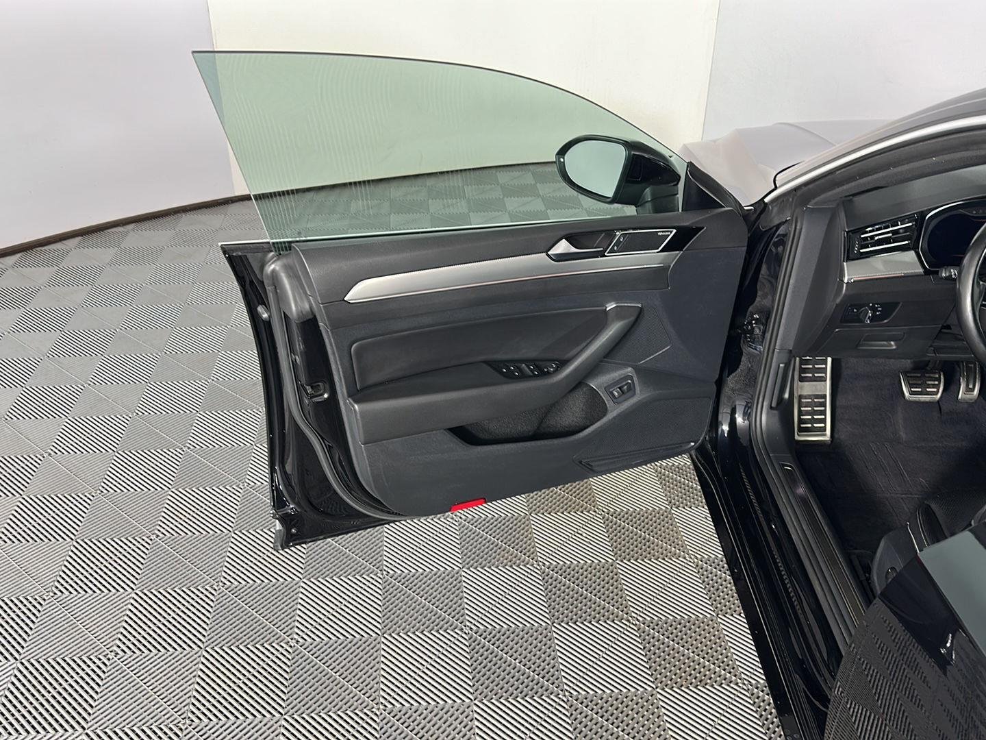 Used 2019 Deep Black Pearl Volkswagen SEL Premium R-Line image 18