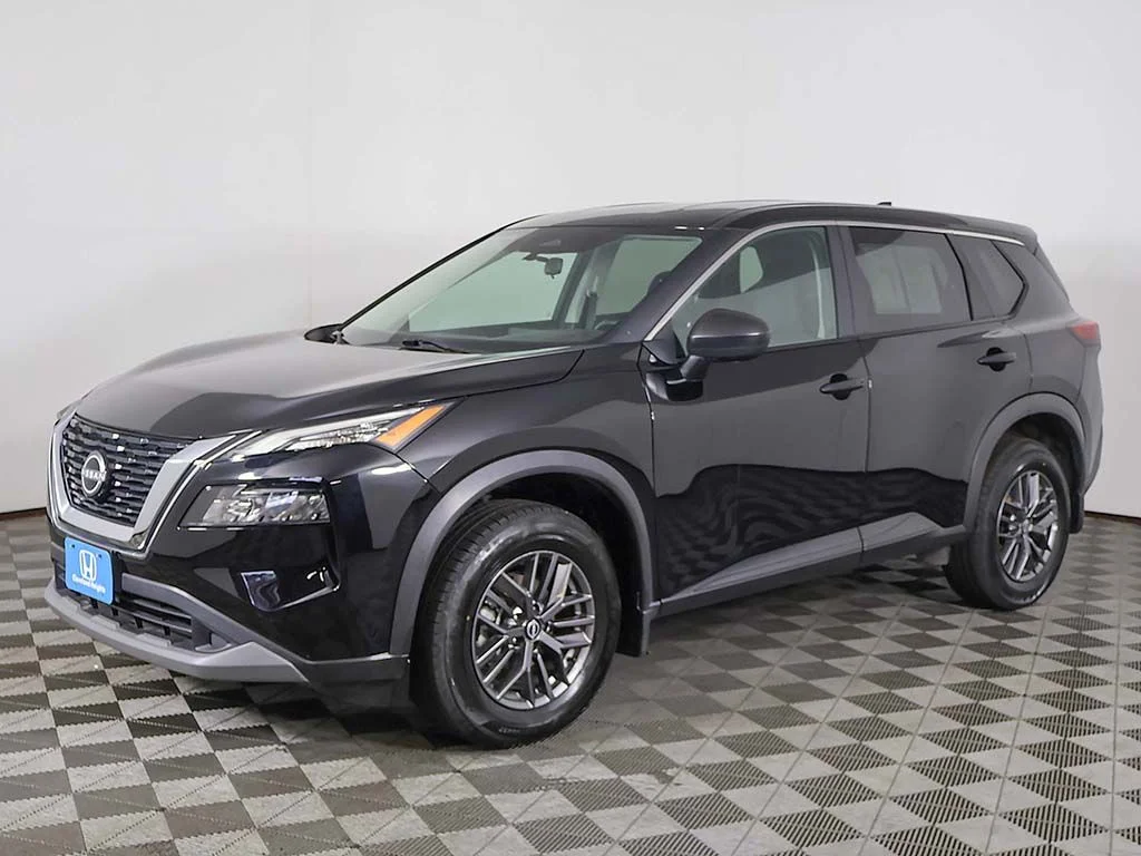 Used 2023 Super Black Nissan S image 5