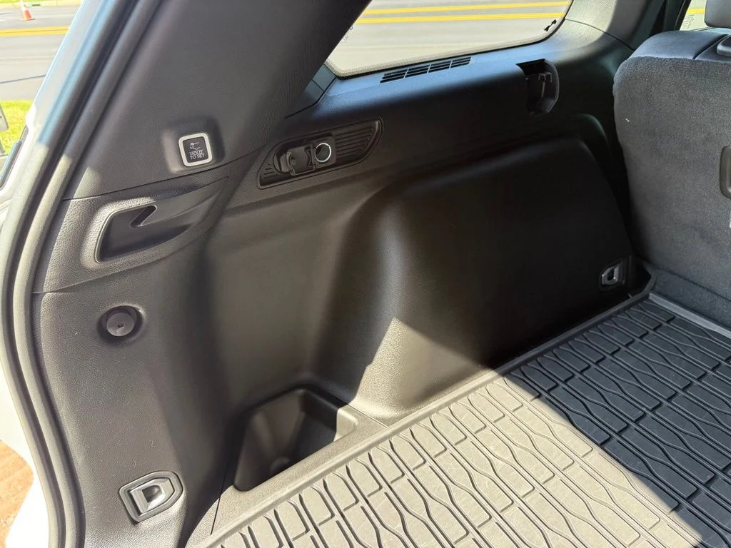 Used 2026 White Jeep Limited Reserve image 17