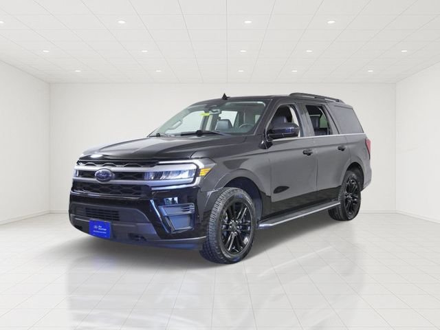 Certified Used 2022 Black Ford XLT image 2