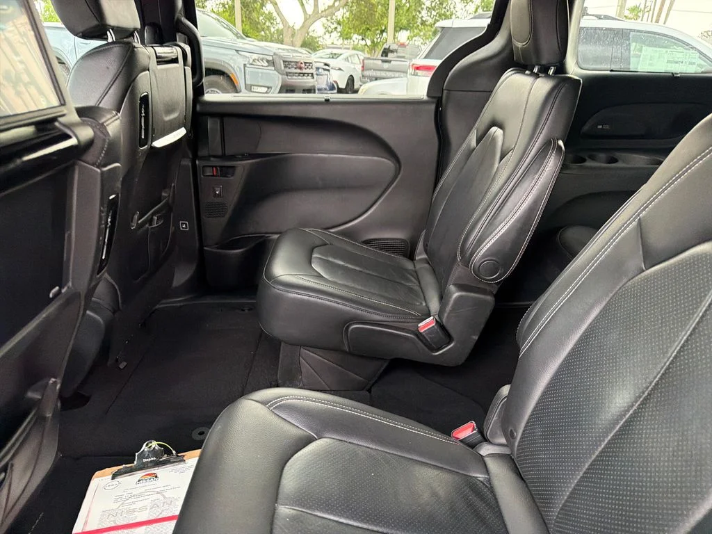Used 2020 Black Chrysler Touring L Plus image 30