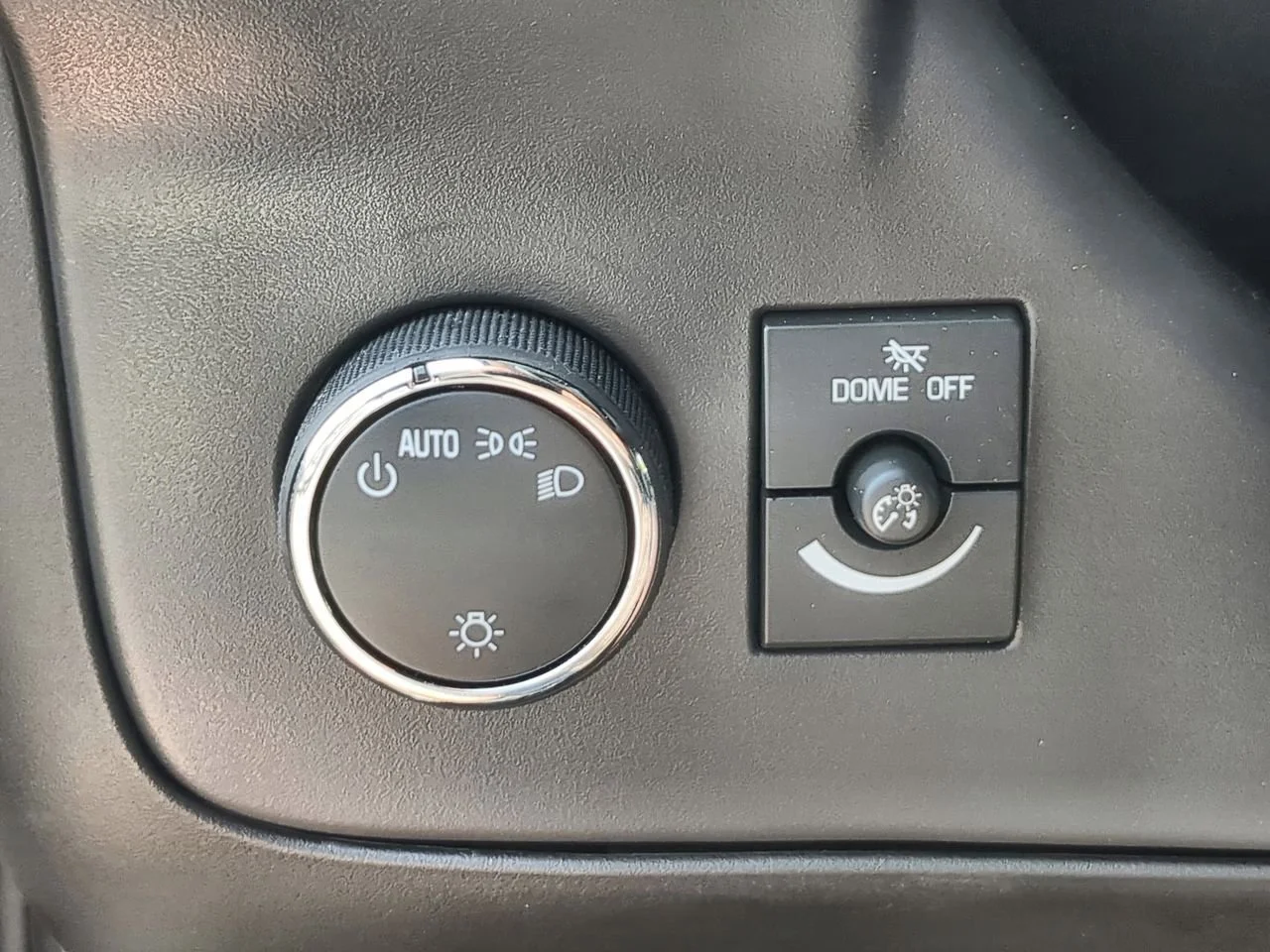 New 2026 Summit White GMC Work Van image 16