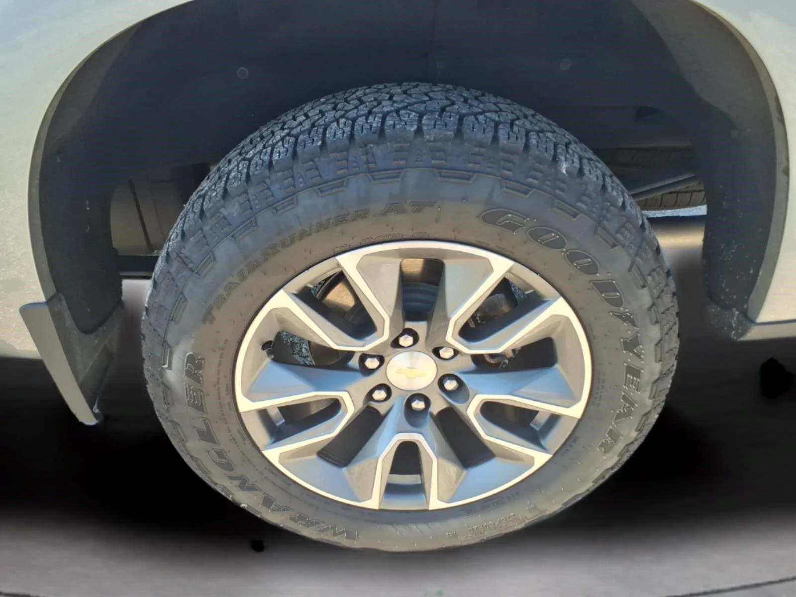 Used 2025 Sterling Gray Metallic Chevrolet LT image 10