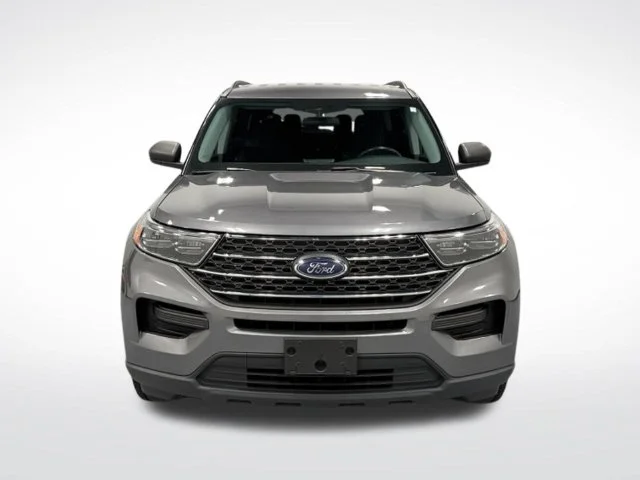 Used 2022 Gray Ford XLT image 3