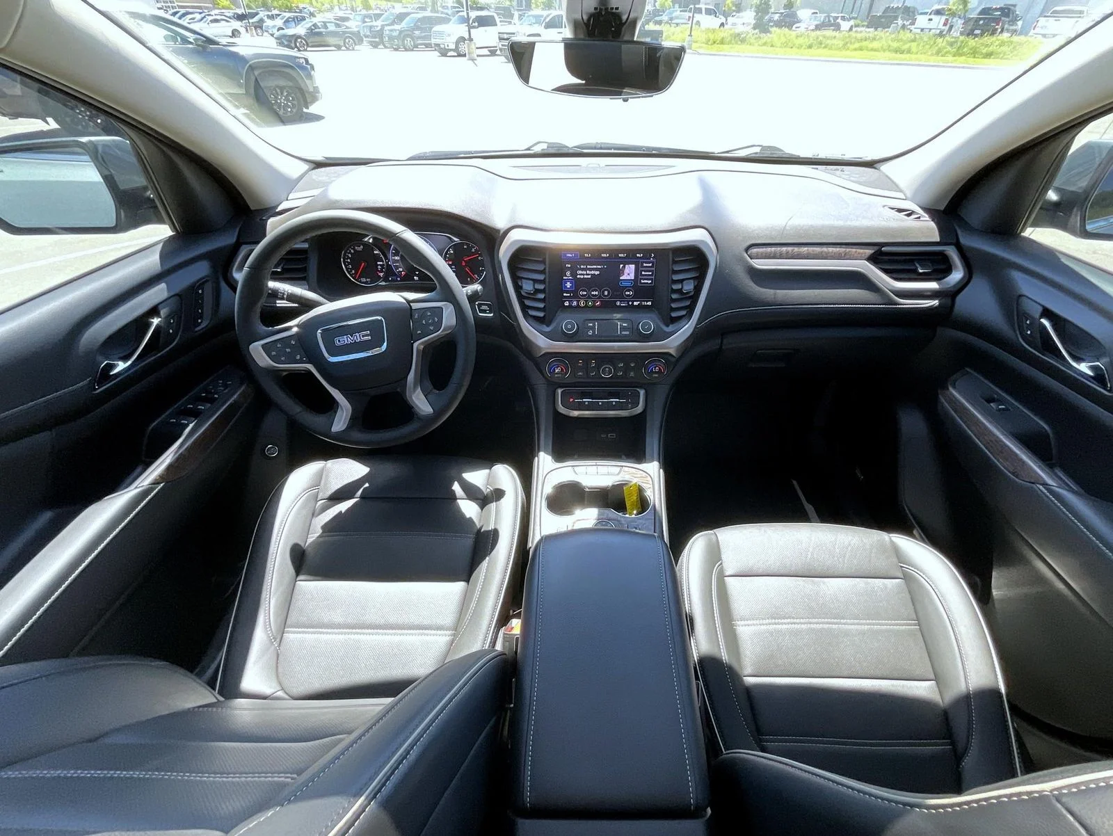 Used 2023 Silver GMC Denali image 15