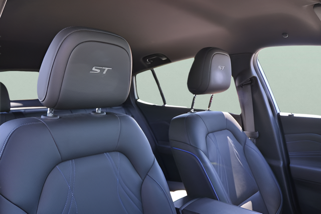 Used 2024 White Buick Sport Touring image 19
