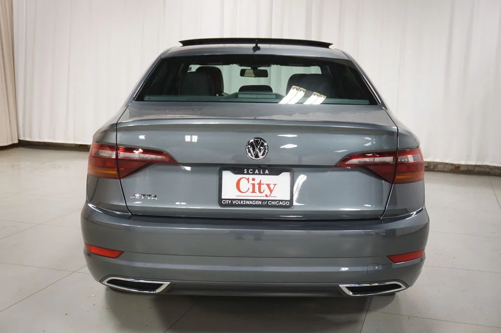Used 2019 Platinum Gray Metallic Volkswagen R-Line image 15