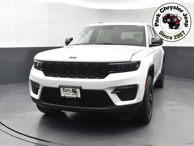 Used 2025 Jeep Grand Cherokee Limited with VIN 1C4RJHBGXSC290701 for sale in Burnsville, Minnesota