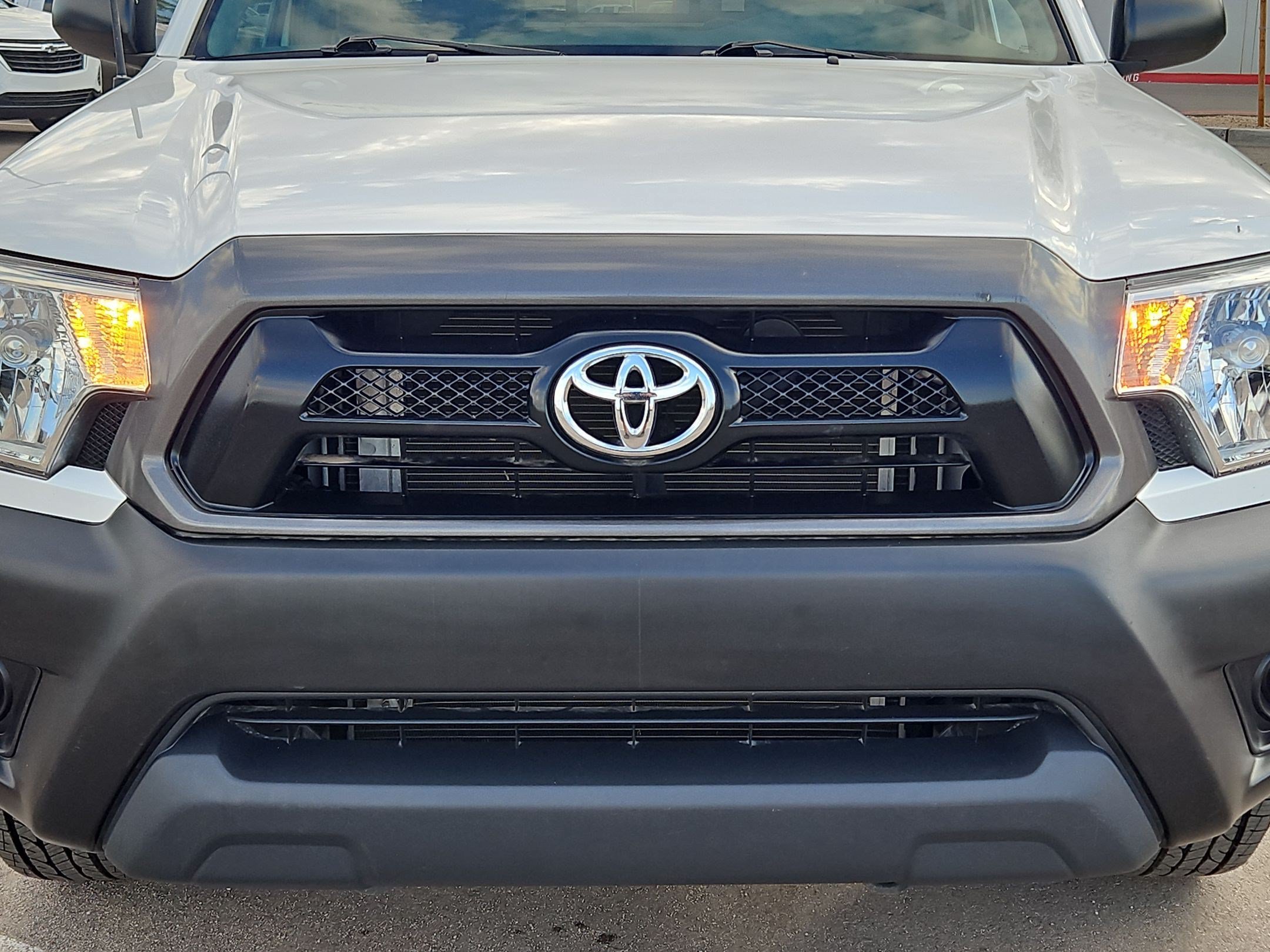 Used 2015 White Toyota BASE image 9